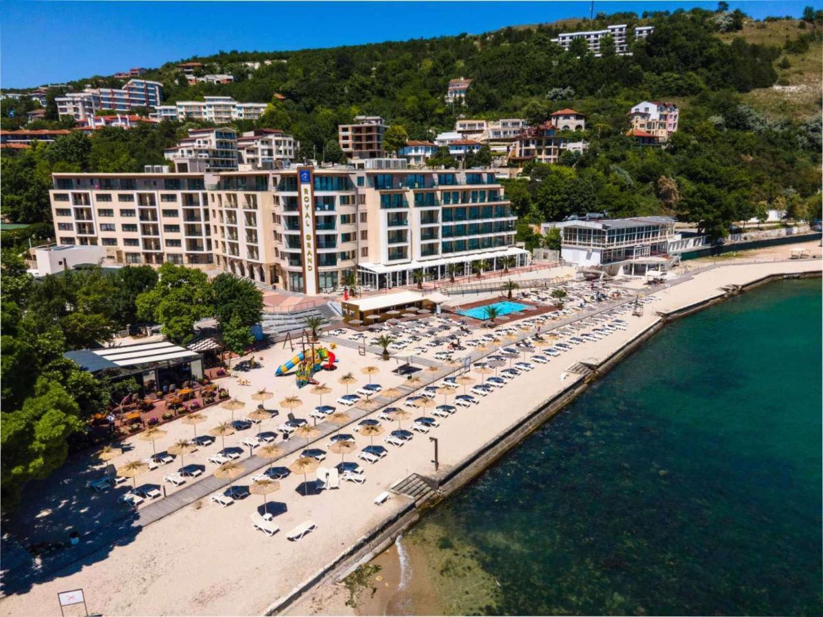 Royal Grand Hotel And Spa Kavarna Eksteriør bilde